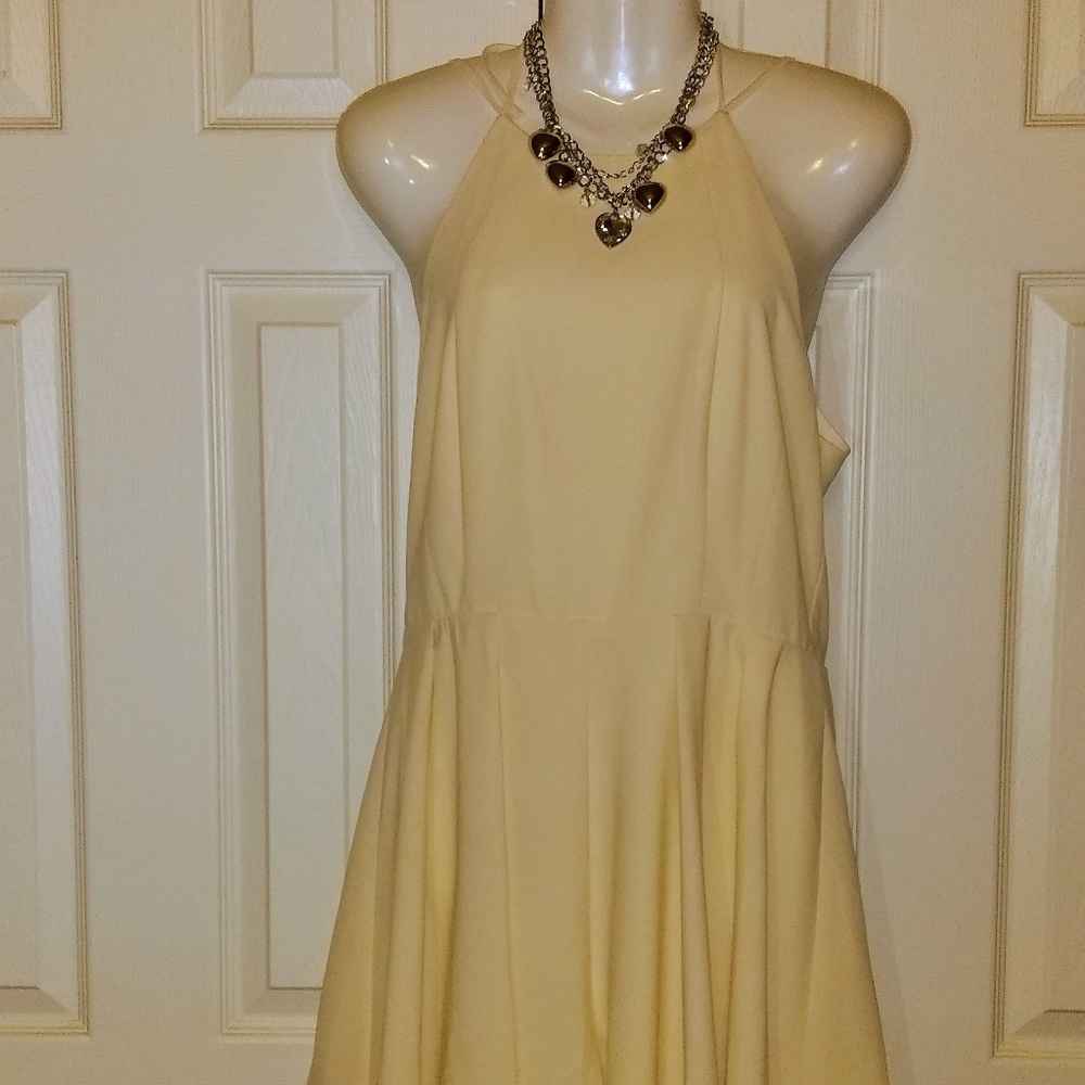 Sugar + Lips 💋Halter Neck Romper - NWT - Picture 5 of 6